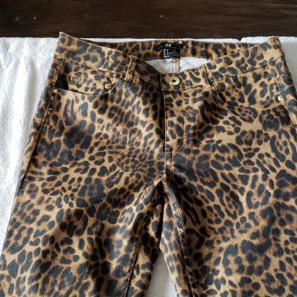 H&M  Animal Print Jeans Size 8 - Picture 5 of 7